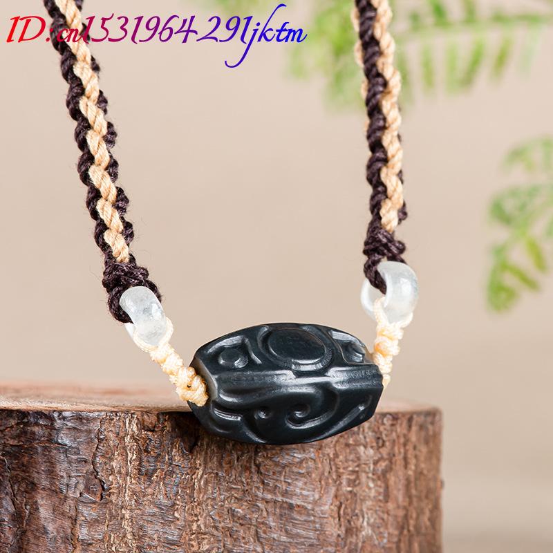 Naszyjnik z zawieszką z rzeźbi – Vintage Fashion Accessories recenzja i cena
