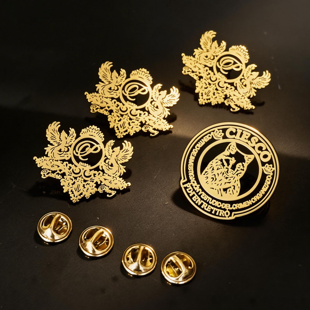 Spersonalizowane broszki z obr – Vintage Fashion Brand Names recenzja i cena